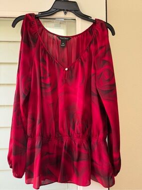 White House Black Market Red Rose Print Long-Sleeve Blouse